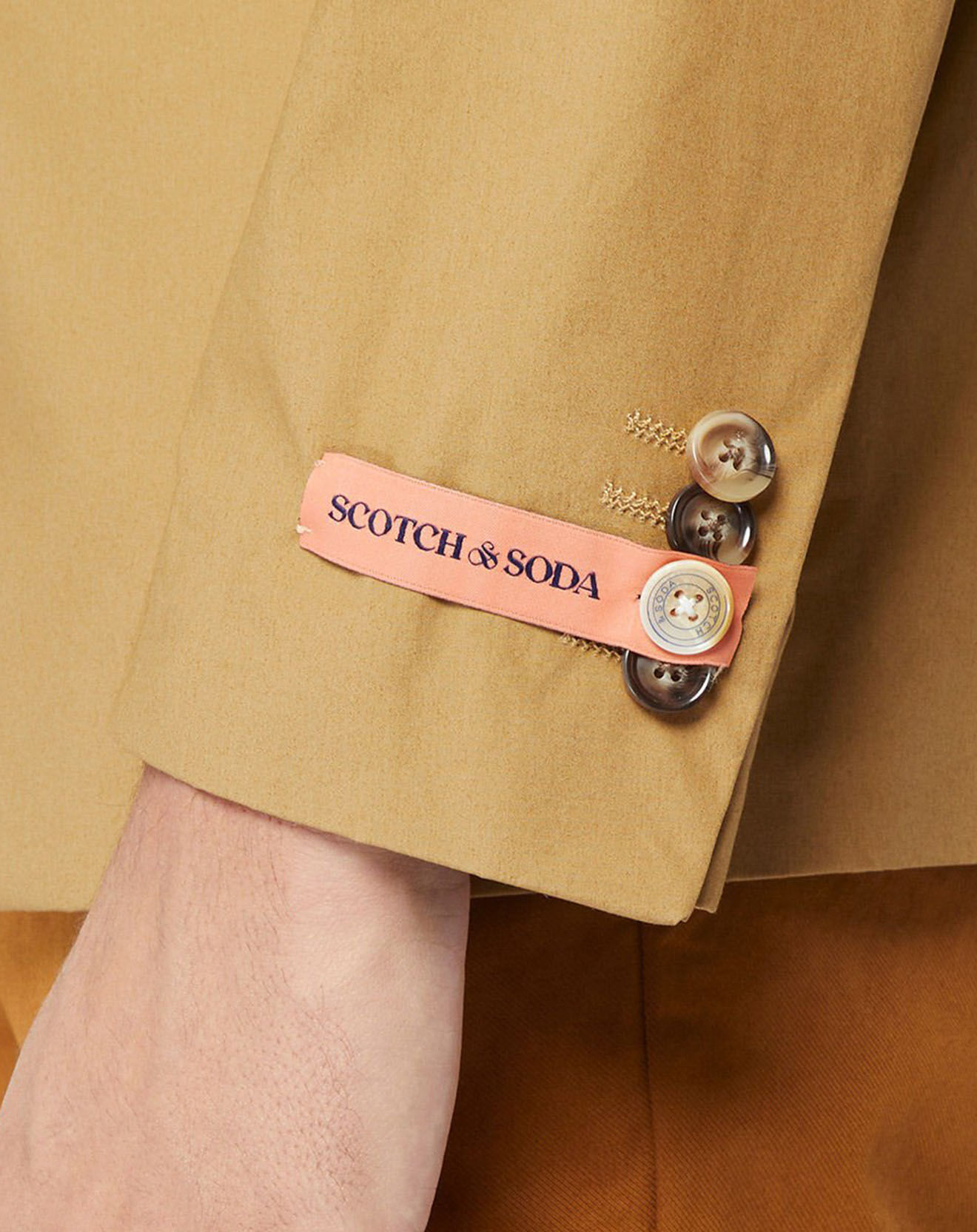 Scotch & Soda Veste Cintrée en Popeline Stretch 2 boutons camel