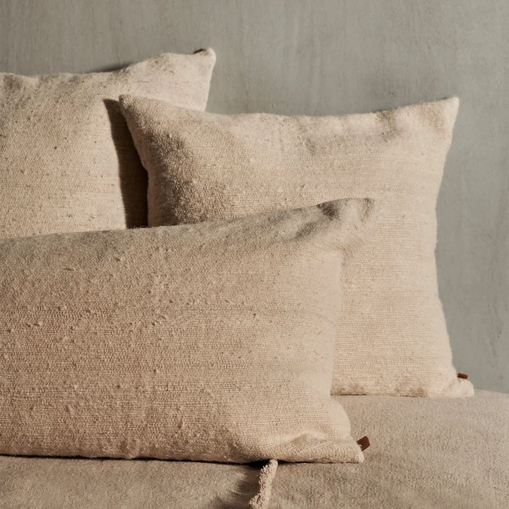 Ferm Living - Nettle Kissen, 40 x 110 cm, natur