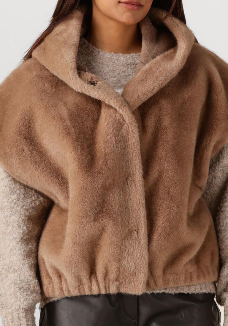 bruine studio ar faux fur jas olena