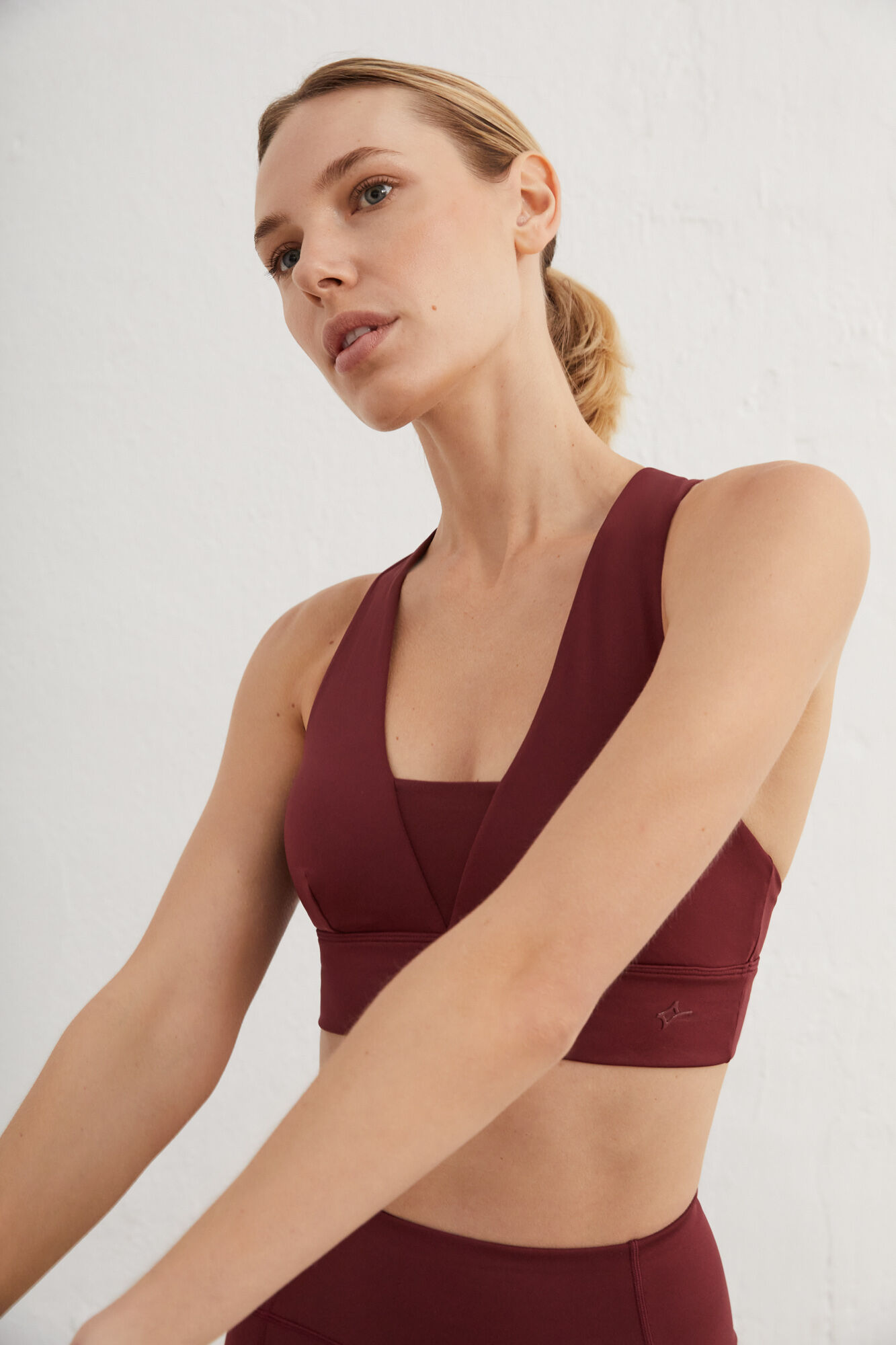 Sutiã esportivo 4D Stretch cor bordô - estampa
