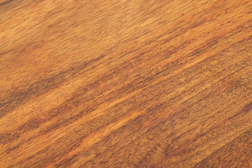 Massiver Nachttisch SCORPION 50cm braun Mangoholz Beistelltisch mit 3D Schnitzereien