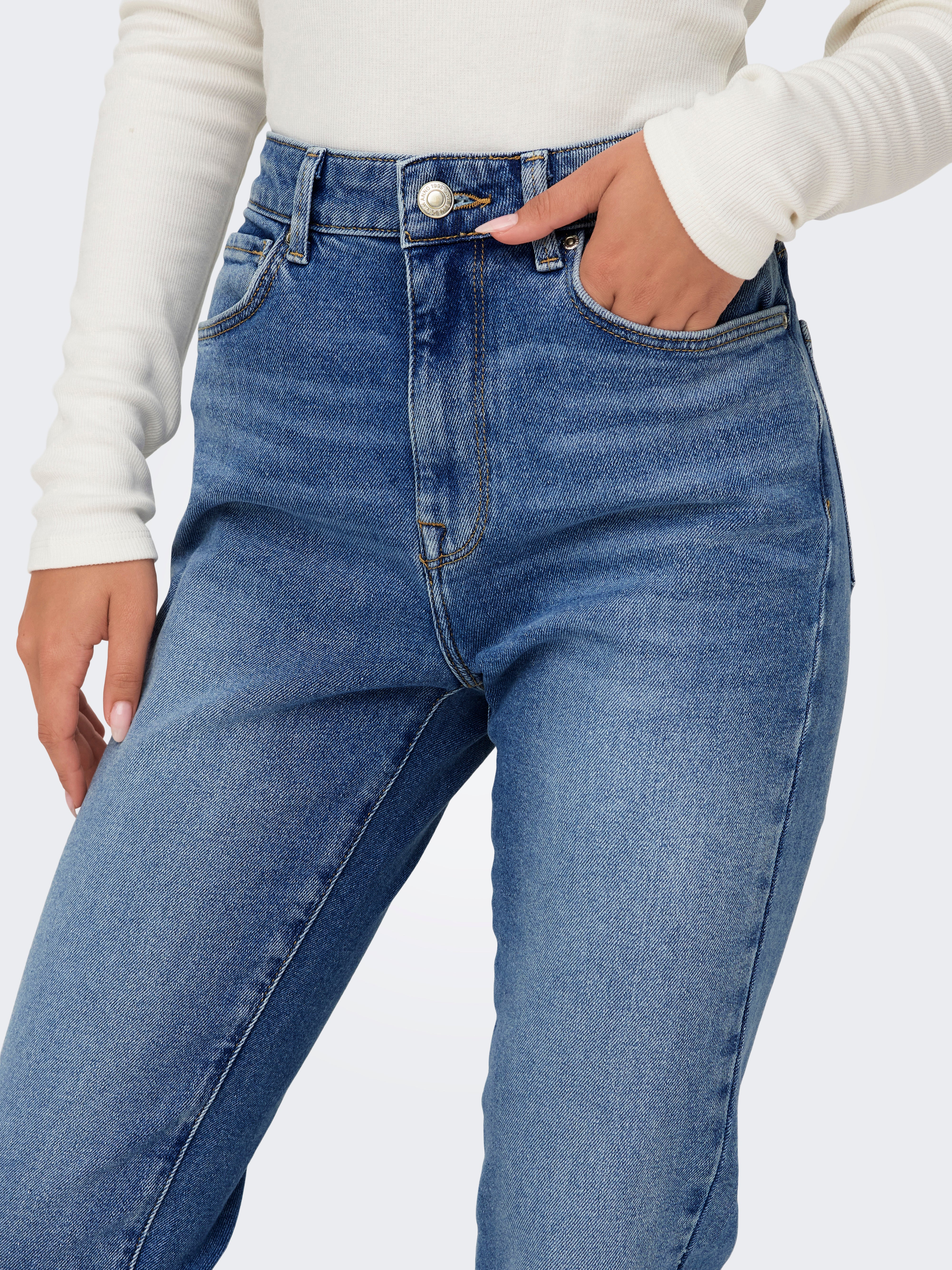 ONLEMILY Hohe Taille Gerade geschnitten Jeans Medium Blue Denim