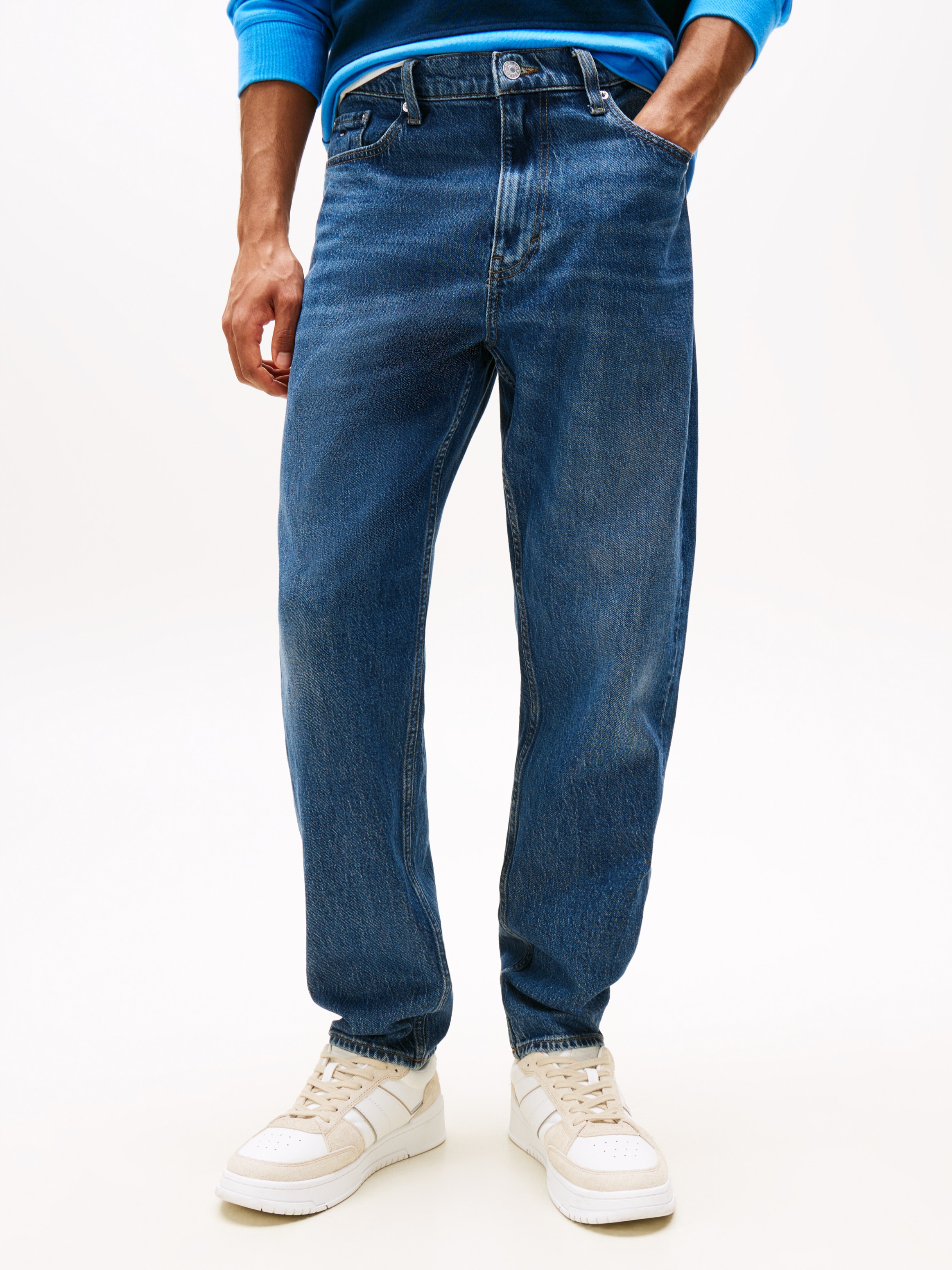 Tommy Jeans Gerade Jeans »Isaac Relaxed Tapered«, Relaxed‑Fit‑Jeans mit konisch zulaufendem Bein