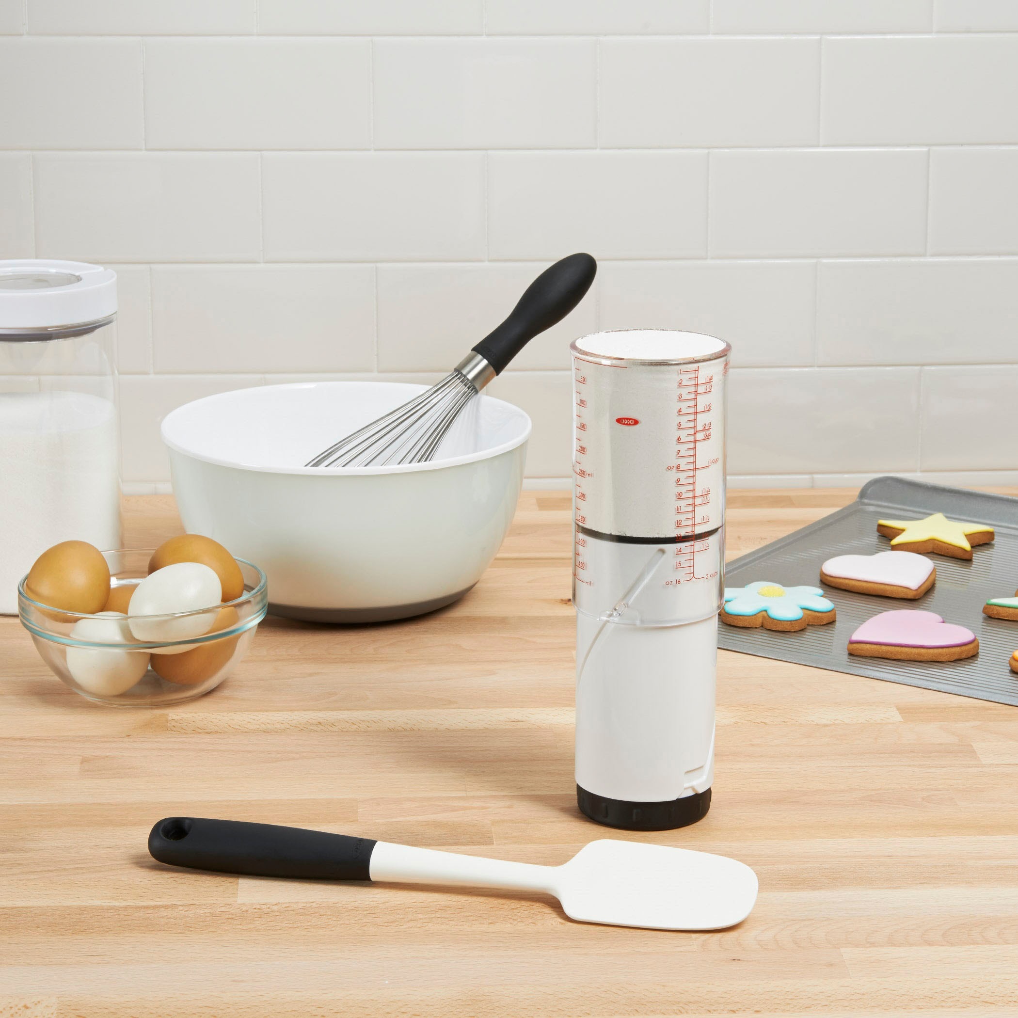 OXO Good Grips Schneebesen Ballonform, Edelstahl, Soft-Touch-Griff, 28 cm