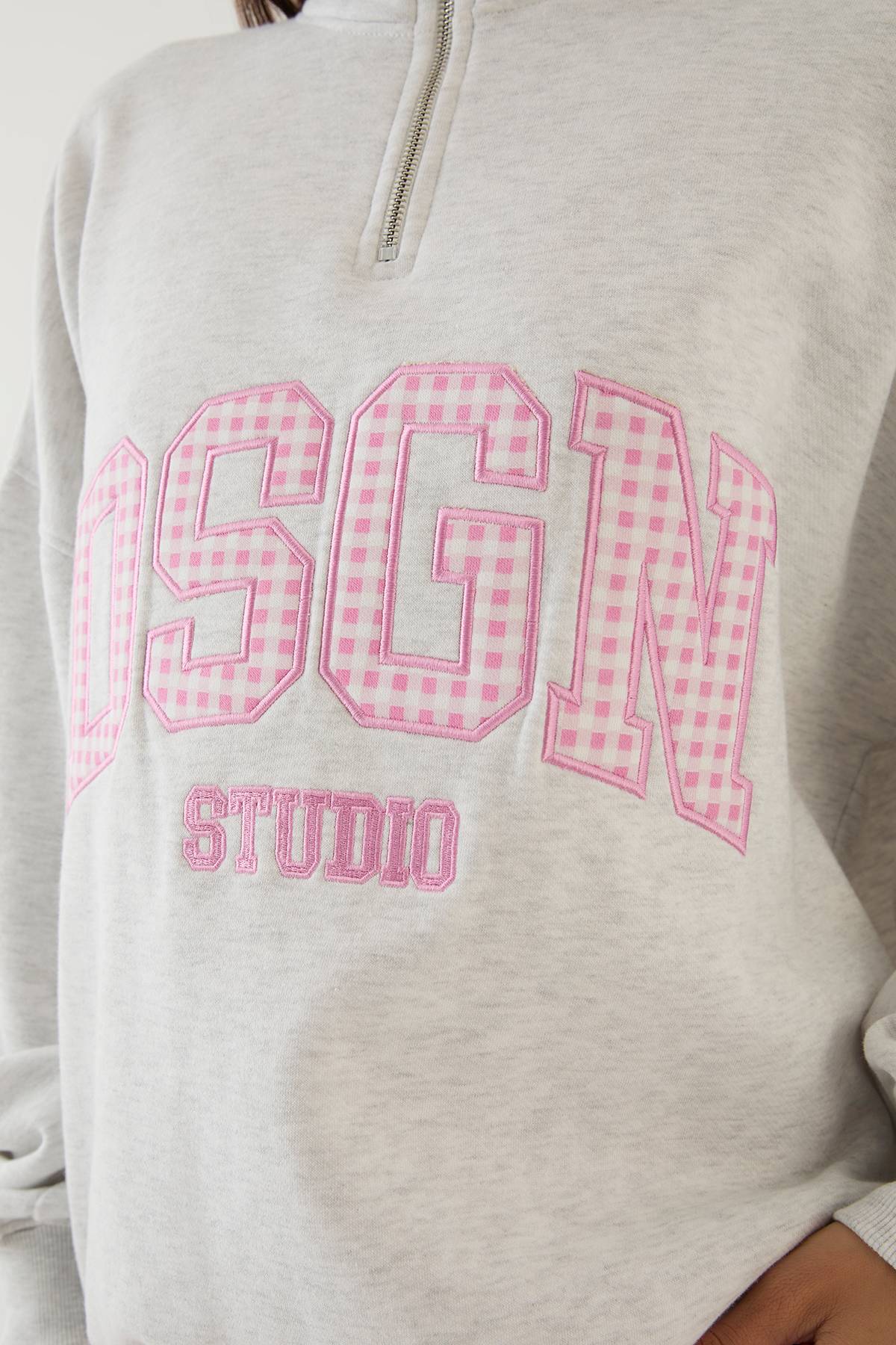 Sweat-shirt Oversize Demi-zip Dsgn Studio Avec Appliqué Vichy