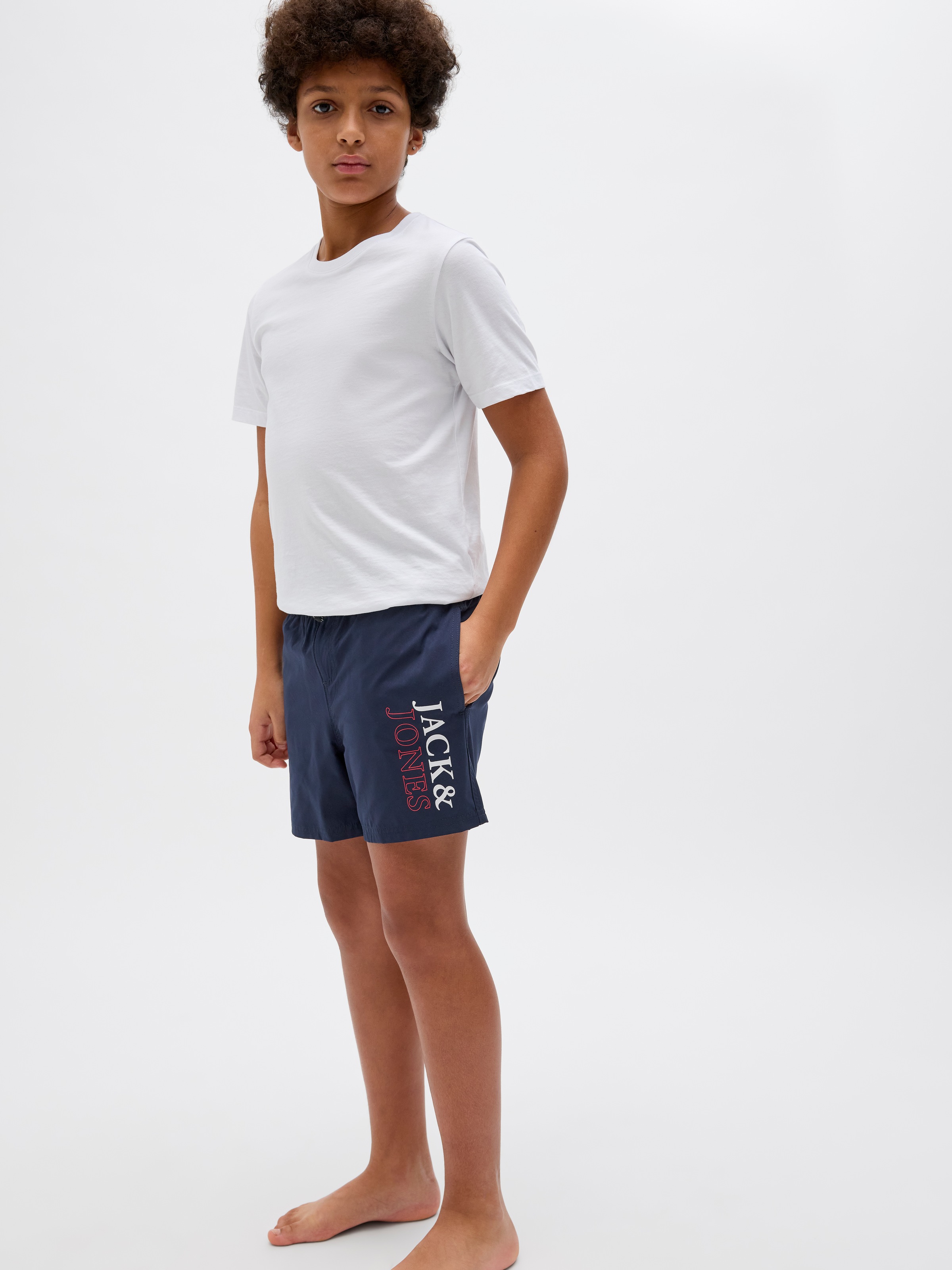 Jack & Jones Junior Badeshorts »JPSTMAUI mit Logoprint und praktischen Taschen«, bedruckt, modisch, regular fit, Web