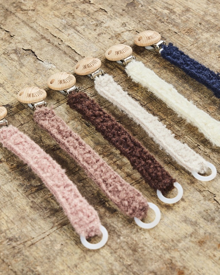 Smallstuff - Strikket suttesnor - bouclè merino uld - rose brown - 22 cm