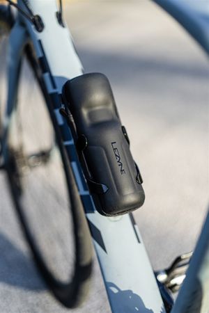 FLOW TOOL CADDY PRO Werkzeugbehälter LEZYNE  black