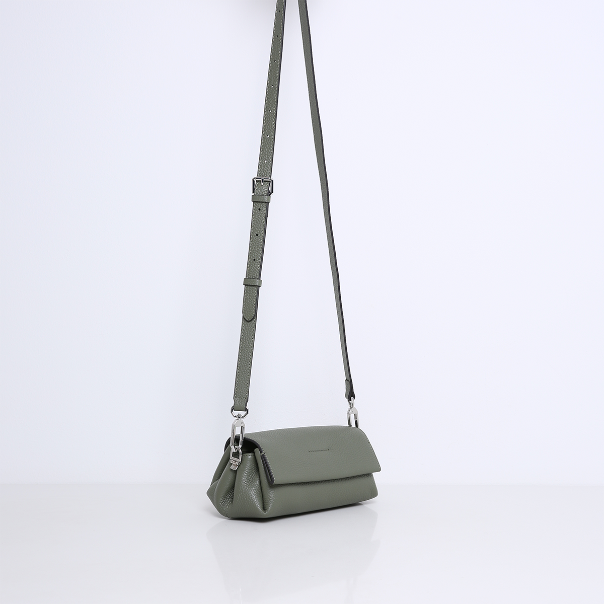 VIVIEN | PINE