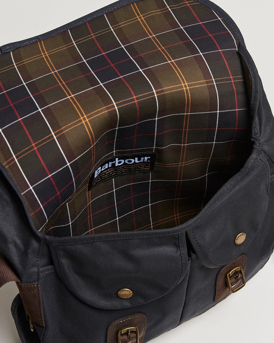 Barbour Lifestyle Wax Leather Tarras Navy