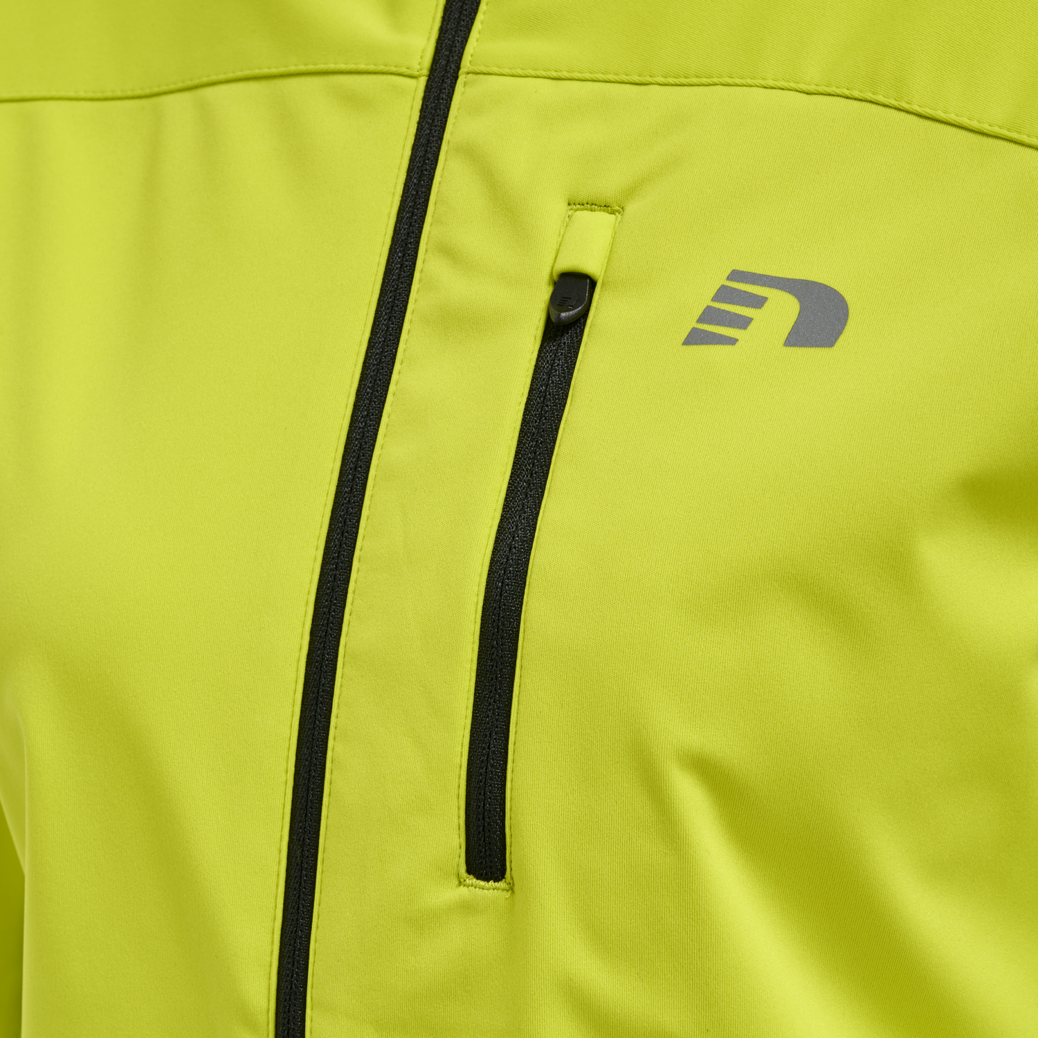 WOMEN CORE CROSS JACKET