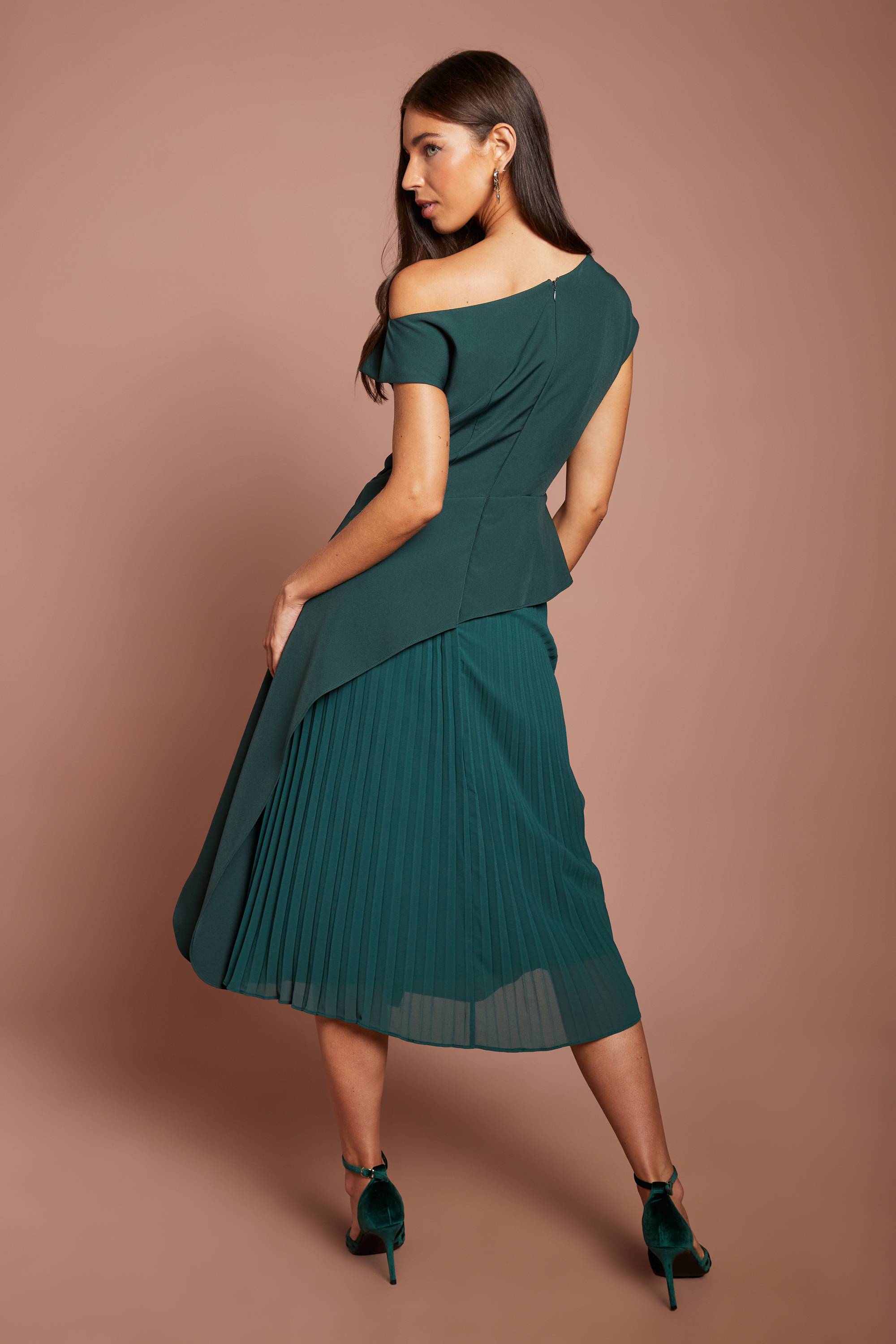 Coast Robe Midi Épaules Dénudées À Détail Cascade Et Jupe Plissée
