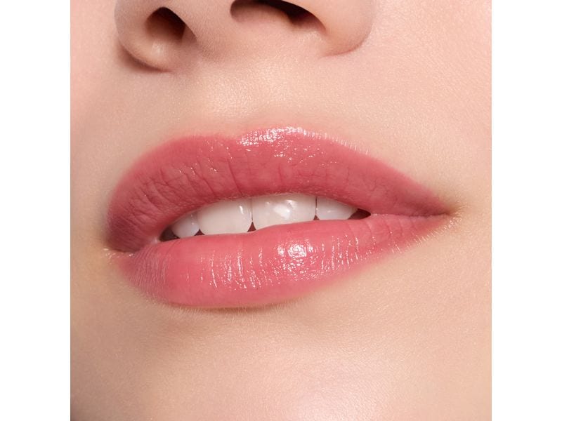 Catrice Lip Gloss Care In Colours 040 Hot Take Farbiger Lippenbalsam in einem kühlen Rotton für glänzende Lippen