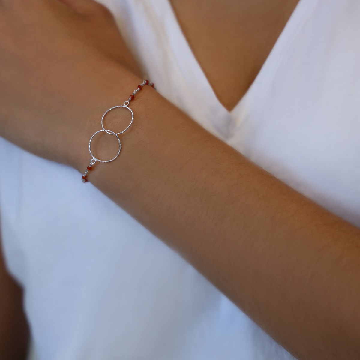 Bracelet Argent Rhodié Double Rond Et Pierre Rouge