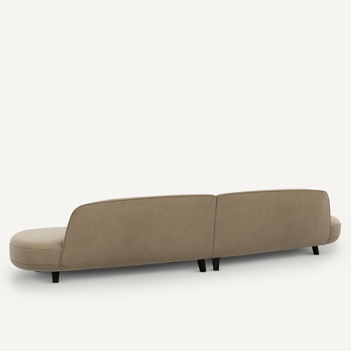 AM.PM<br>Sofá de 6 lugares, design Rosebury E.Gallina