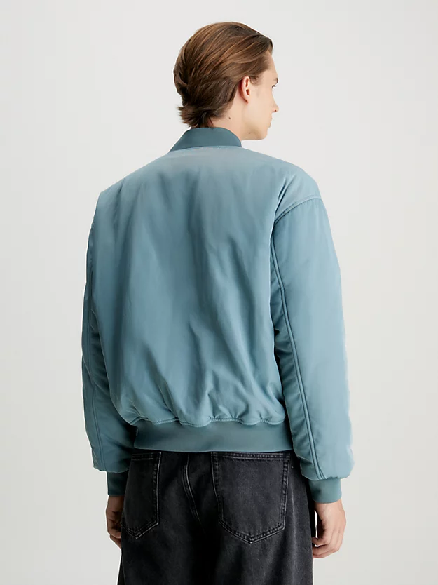 Jaqueta bomber de nylon com modelagem relaxada