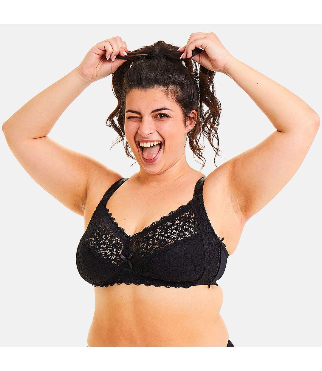 Soutien-gorge souple sans armatures noir Elena POMMPOIRE