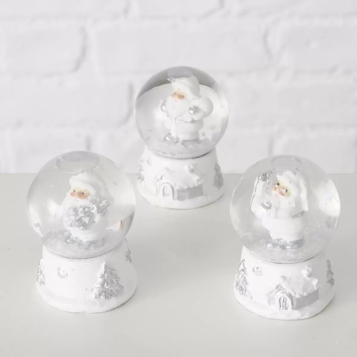 Schneekugel mit LED Pawlak weiss