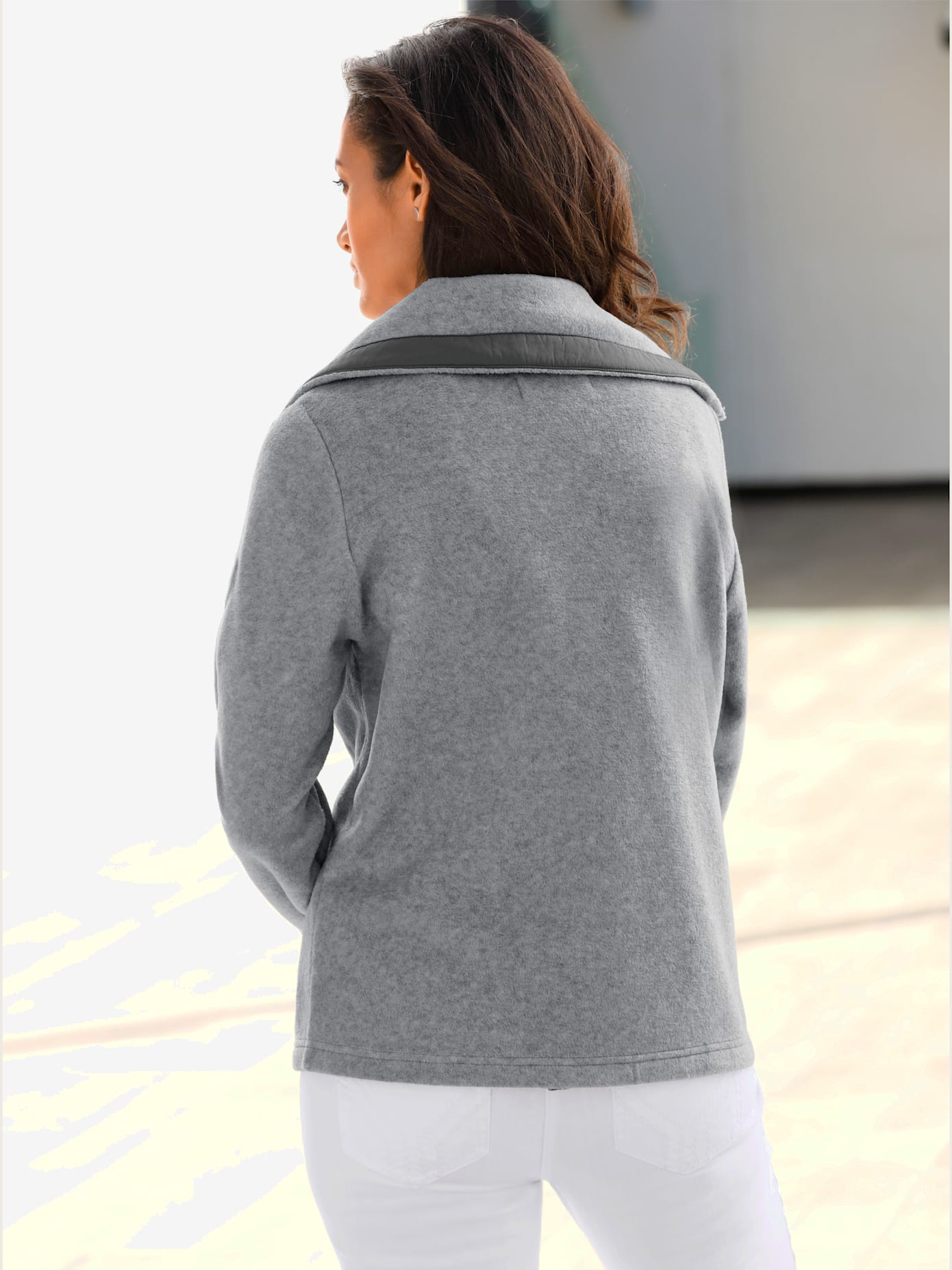 Veste polaire traitement contre les bouloches