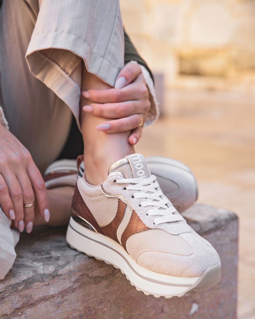 Basket femme beige à lacets - Noémie