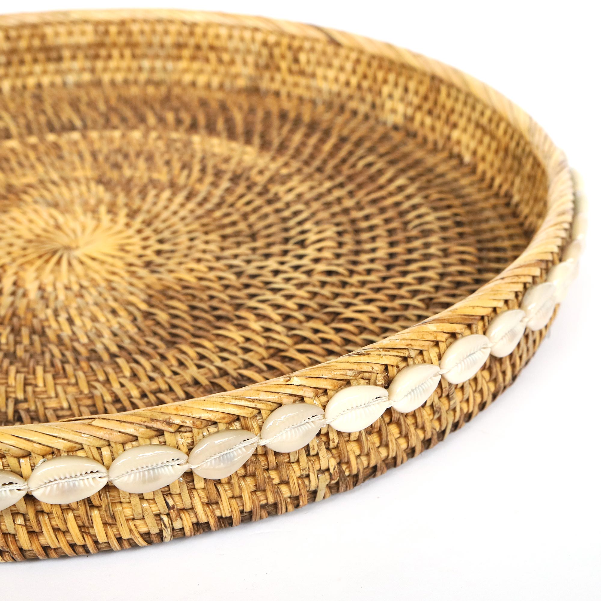 Rattan-Tablett mit Muscheln, Ø 40 cm, H 6 cm zu 37,50