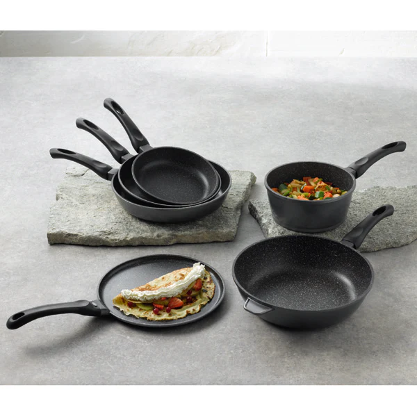 Batterie de cuisine 12 pièces avec revêtement Dur comme la pierre Math
