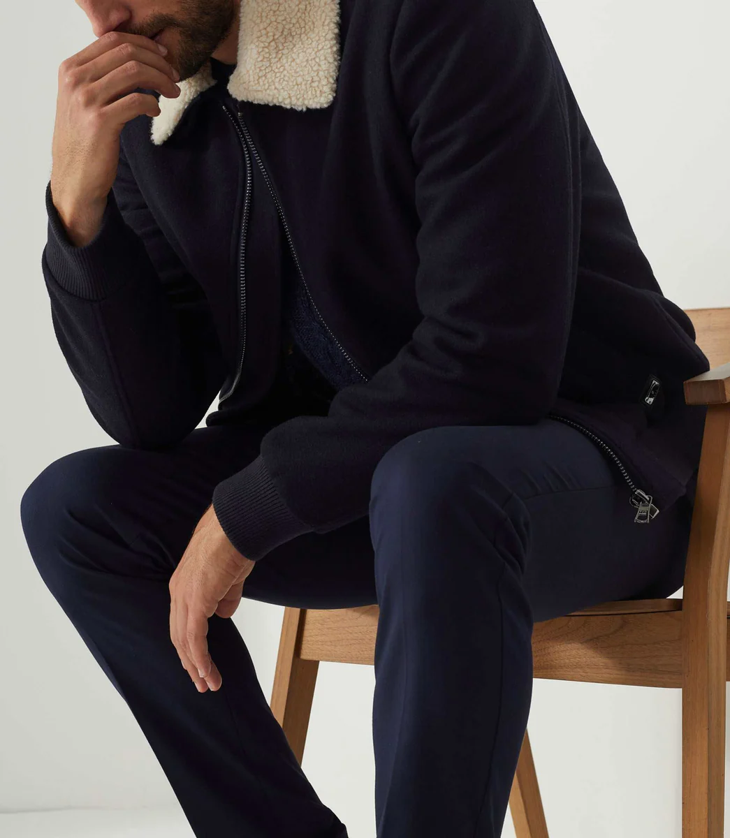 Manteau court en laine marine 