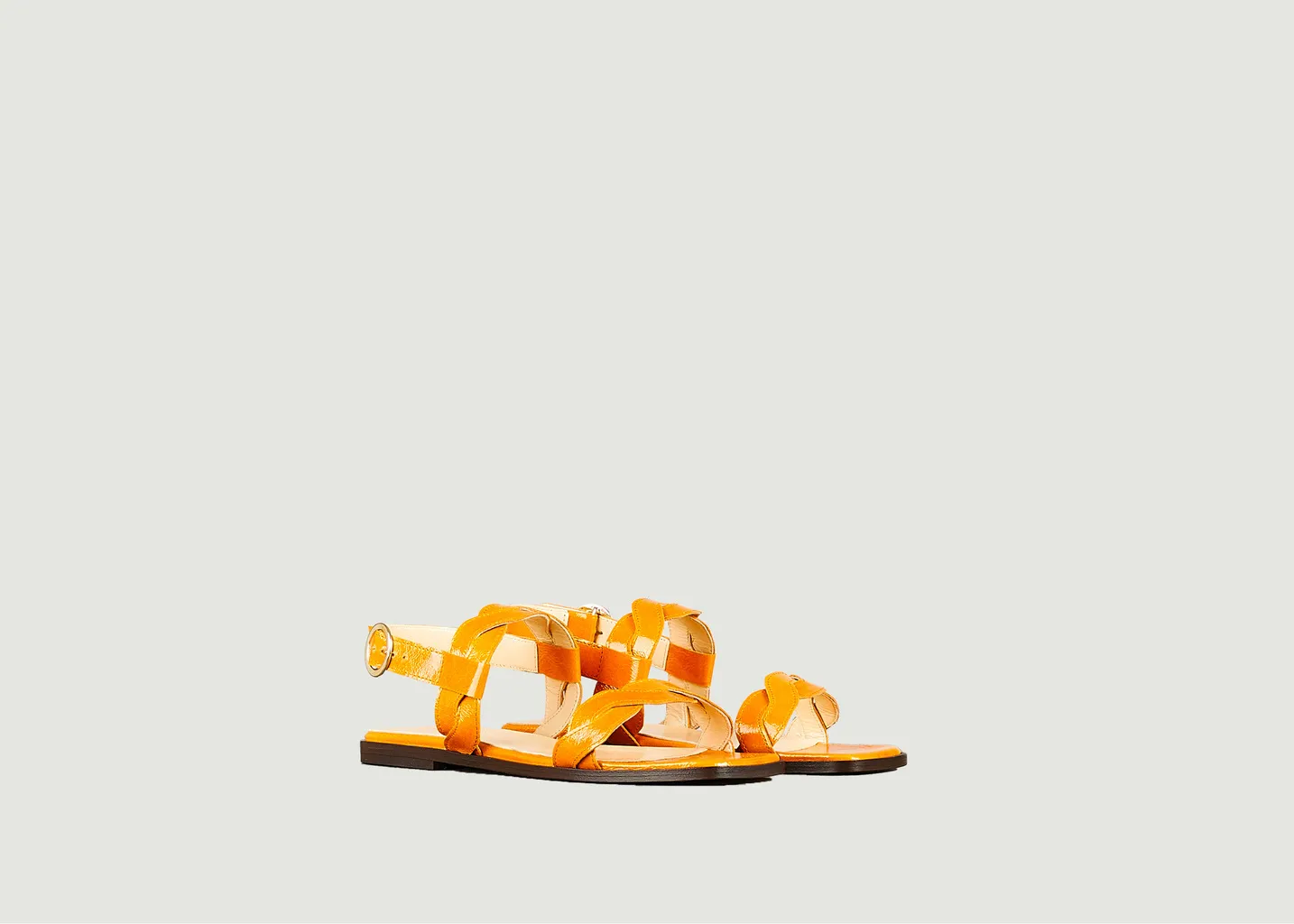 Sandale plate Rhea en cuir verni souple Tila March