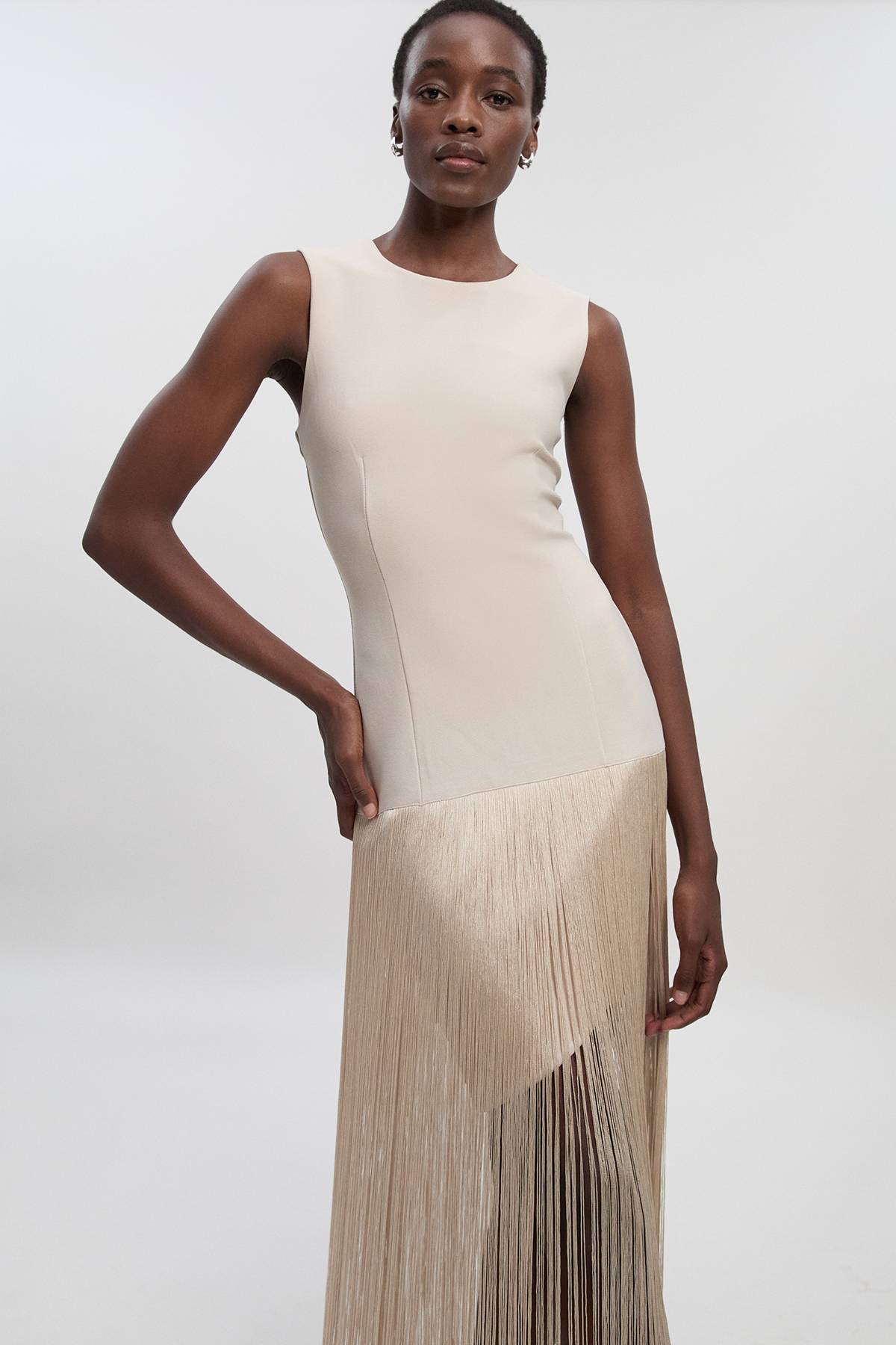 KarenMillen Robe Tricotée Moulante à Bandage avec Ourlet à Franges