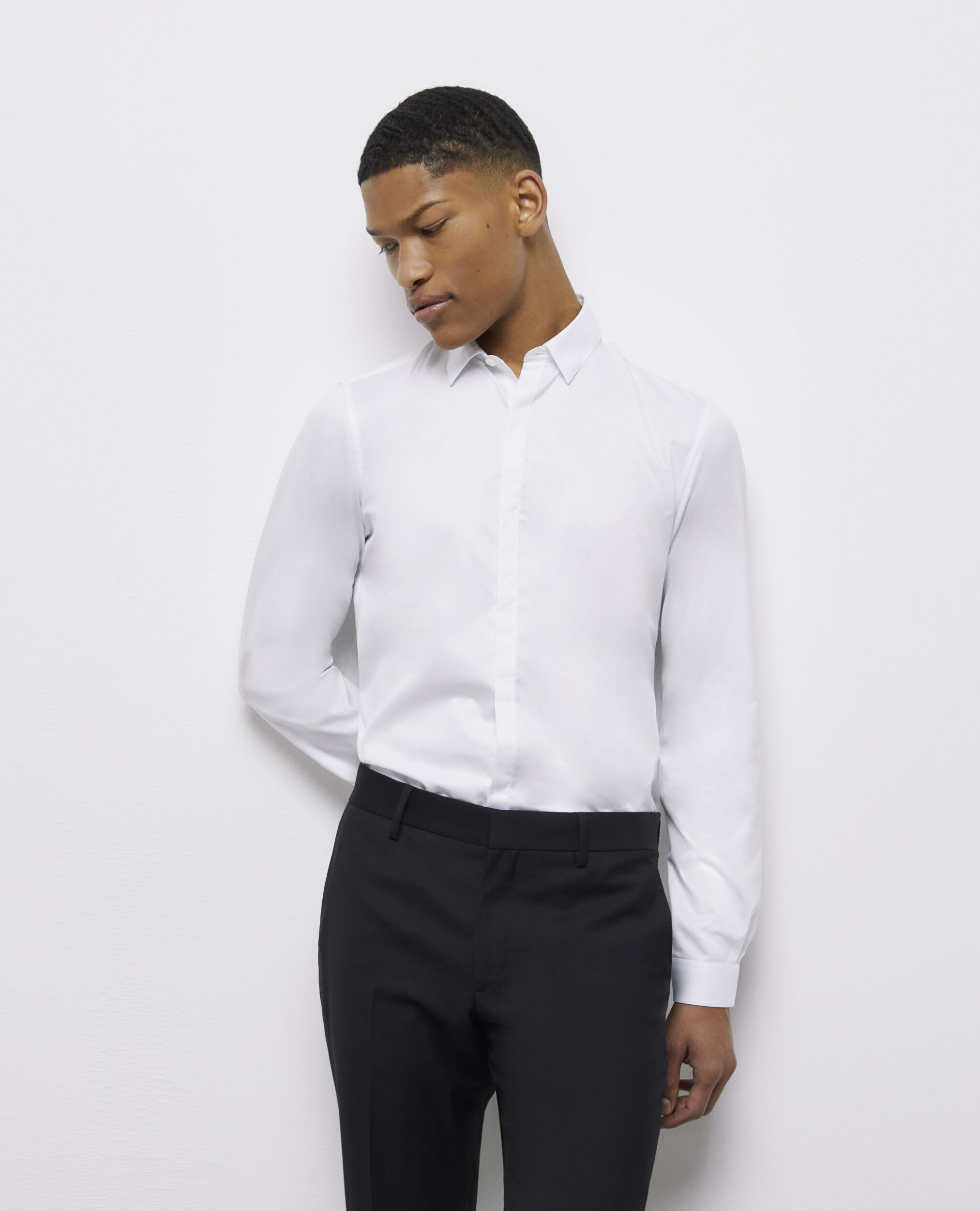 Chemise col classique en coton blanche