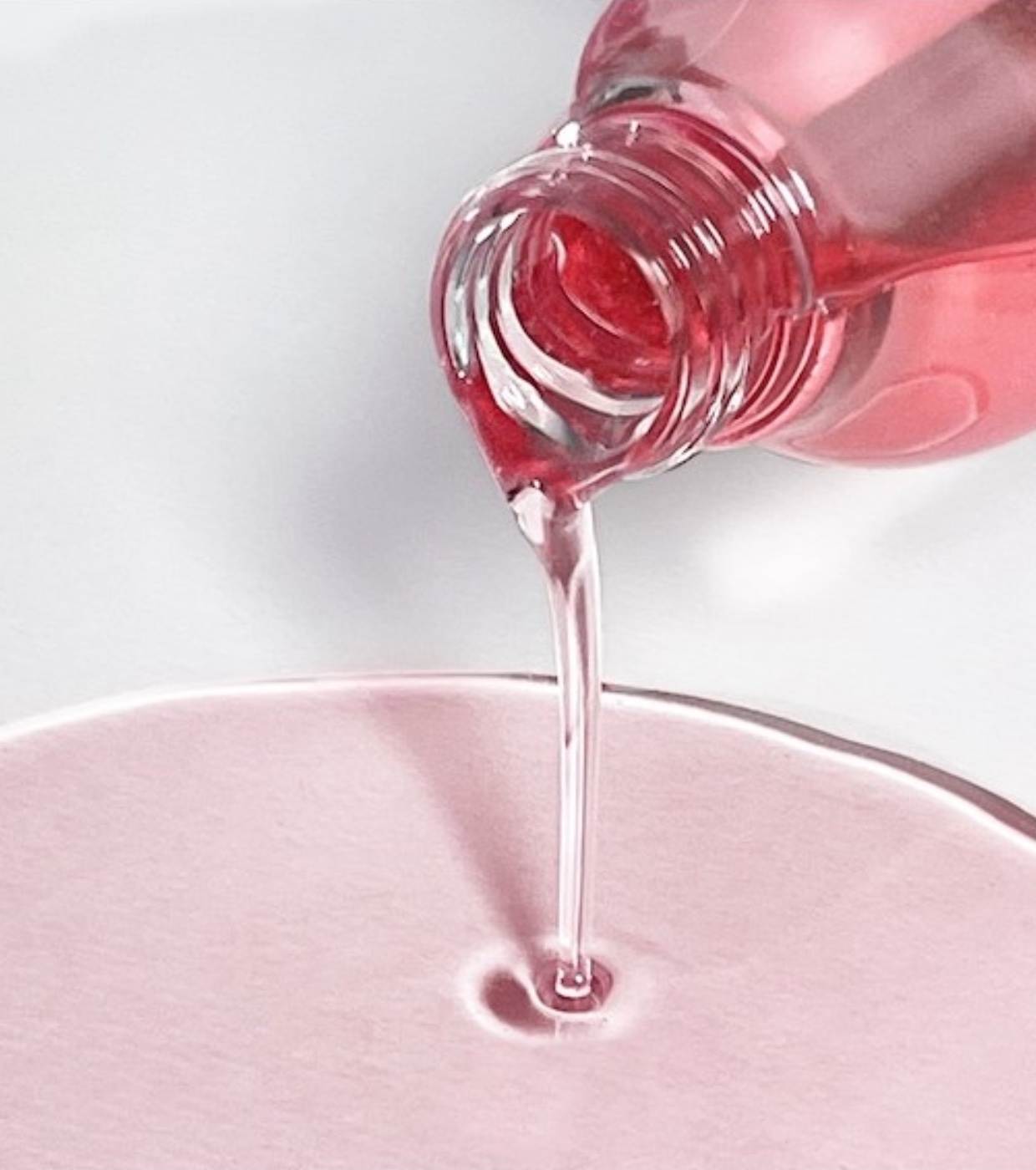 Glow - Limpador facial híbrido de óleo e gel Guava Facial Treatment Cleanser