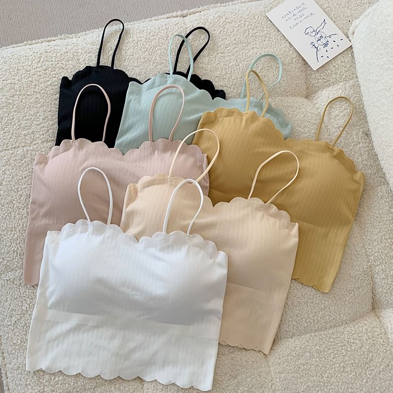 Duwnie - Gevoerde cropped camisole met effen schelpvormige rand