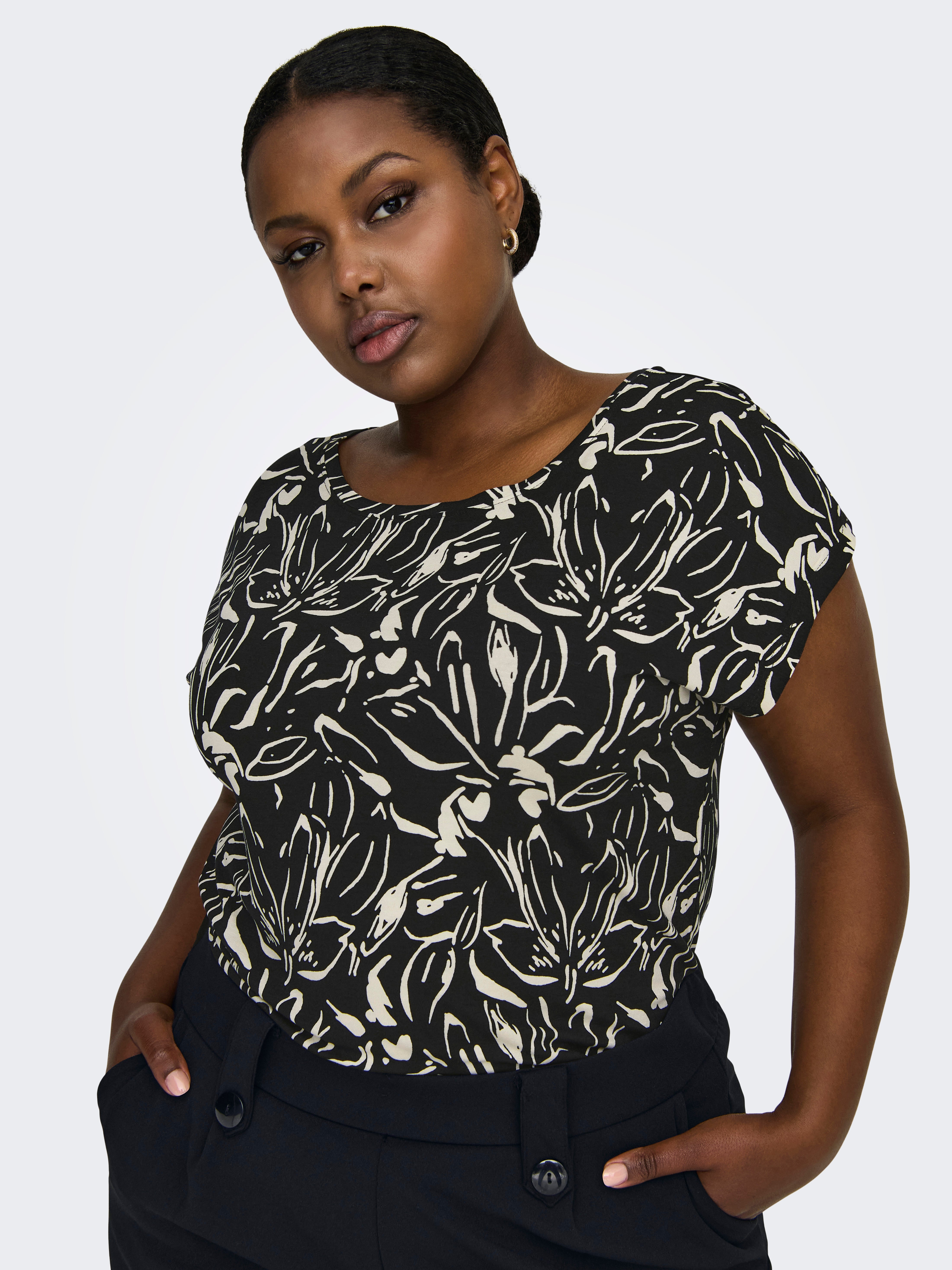 CARFYRLA Top Black