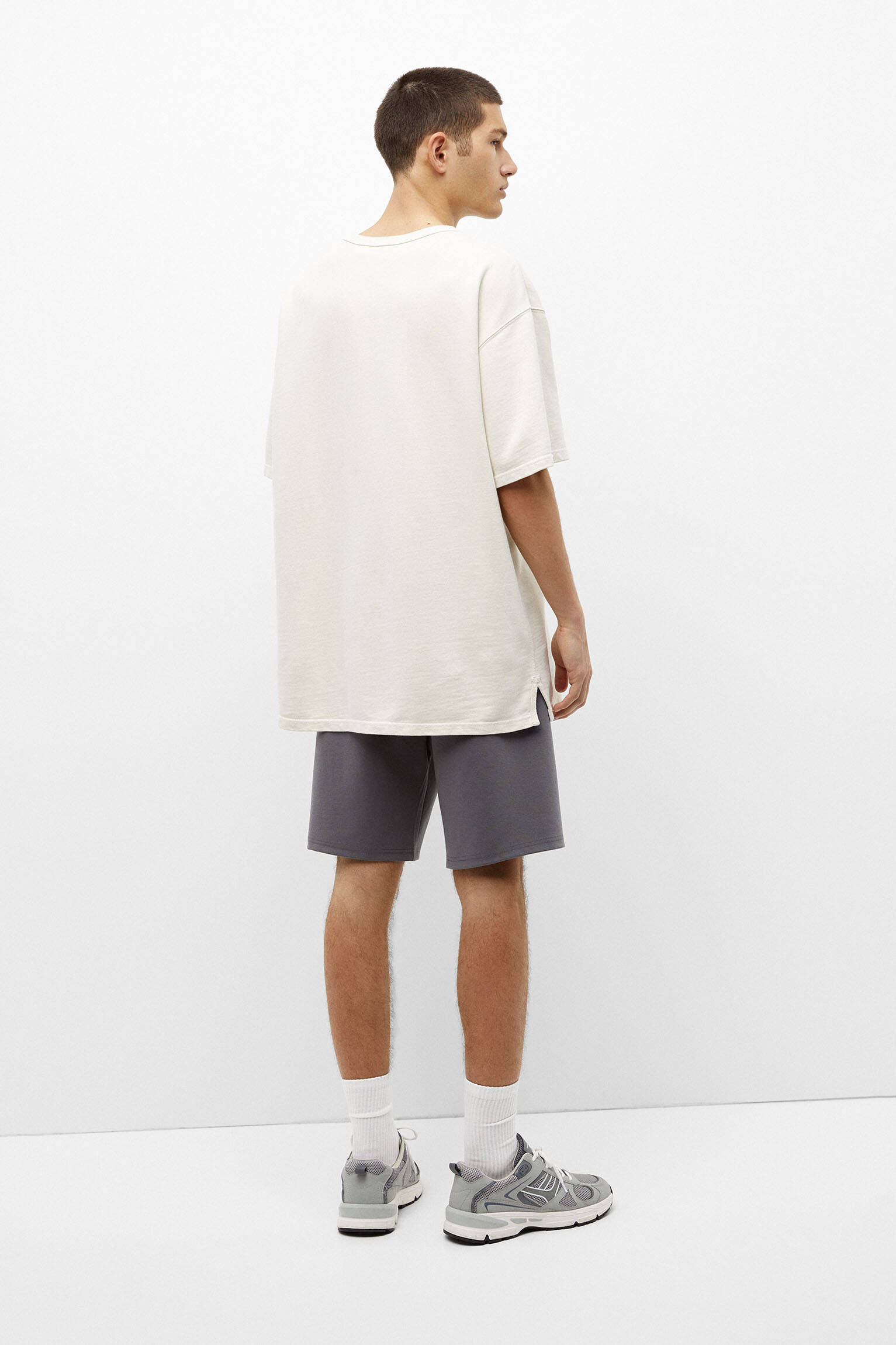 Conjunto de moletom bermuda com zíperes - marrom taupe
