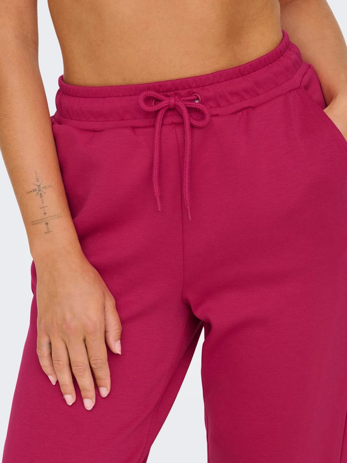 ONPLOUNGE Hohe Taille Normal geschnitten Jogginghose Granita
