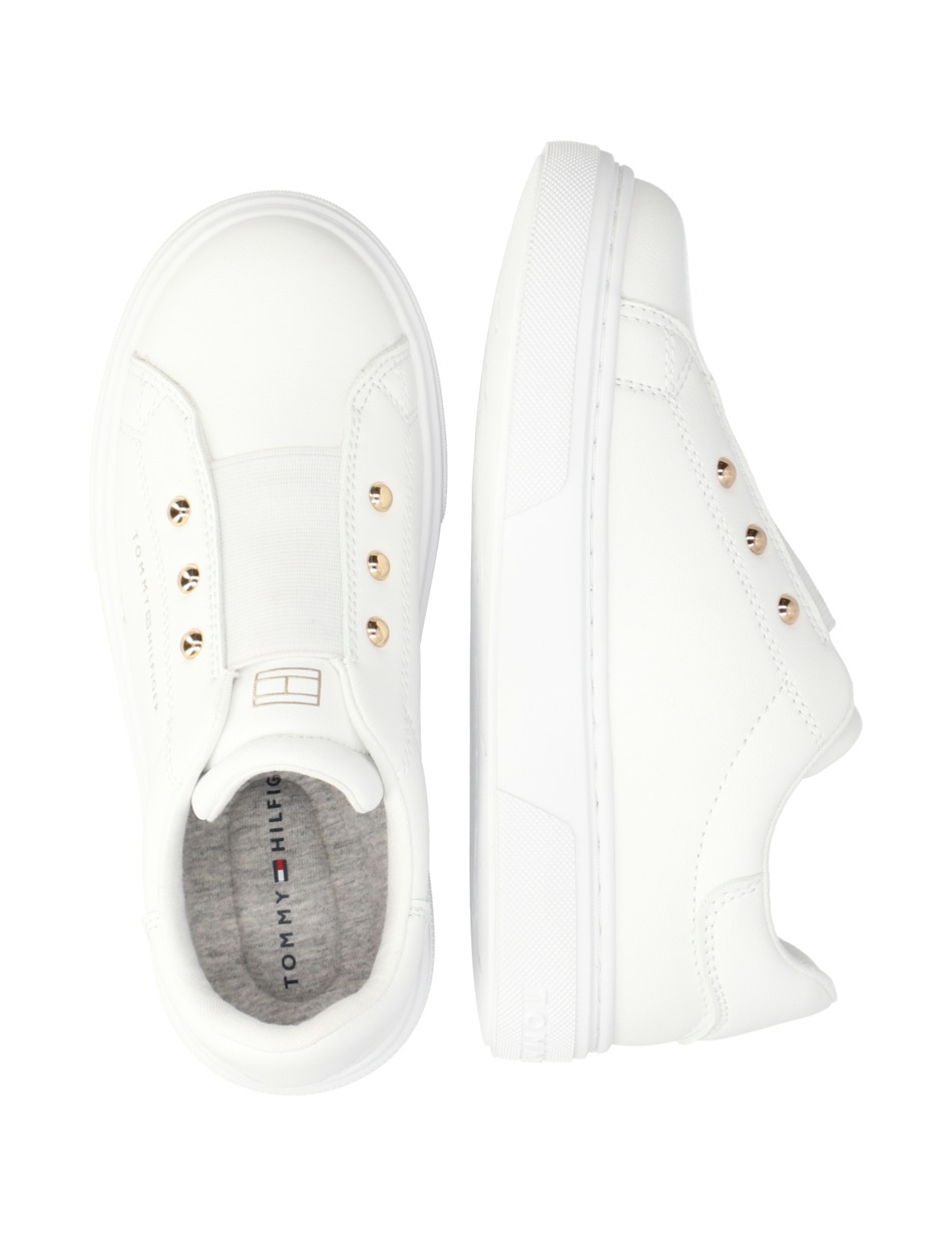 LOW CUT LACE-UP SNEAKER