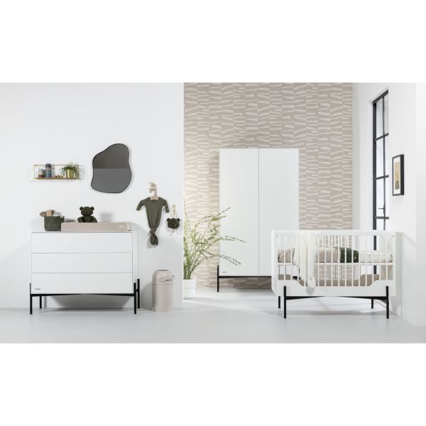 Kidsmill Boutique Babykamer Wit / Zwart | Bed 60 x 120 cm   Commode