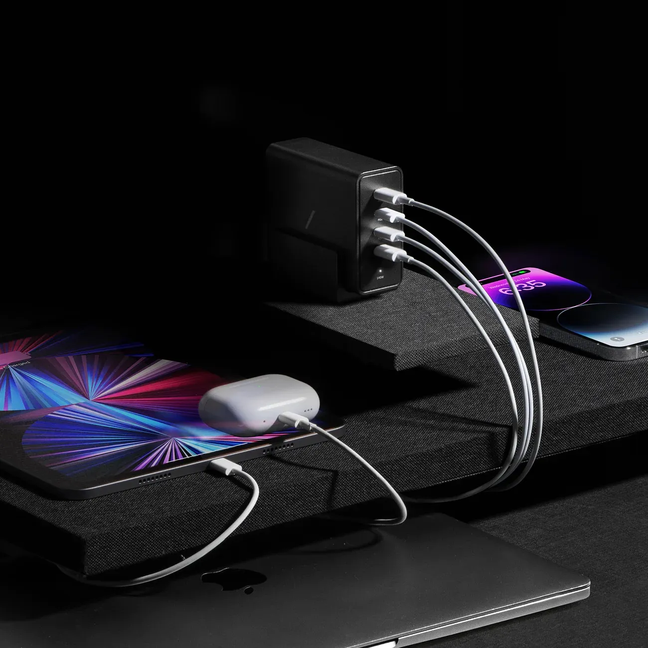 Fast Desktop Charger PD 140W Native Union