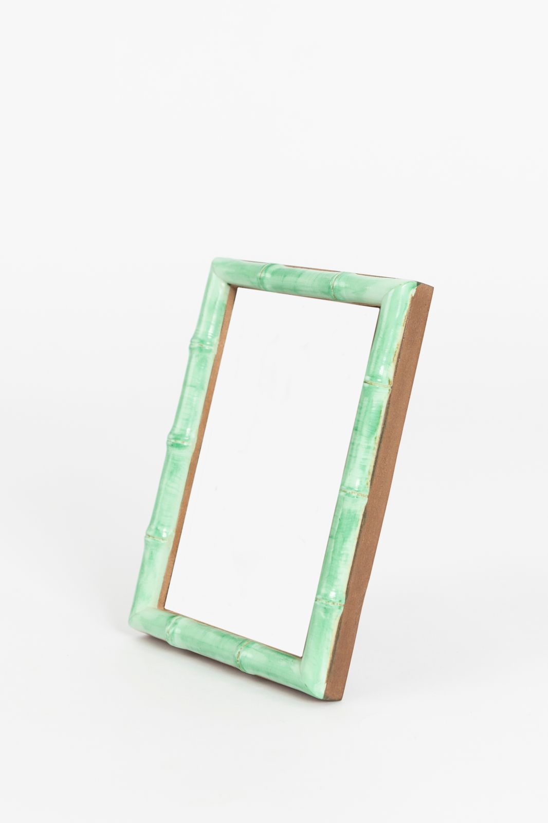 Lichtgroen resin fotolijstje met bamboe rand