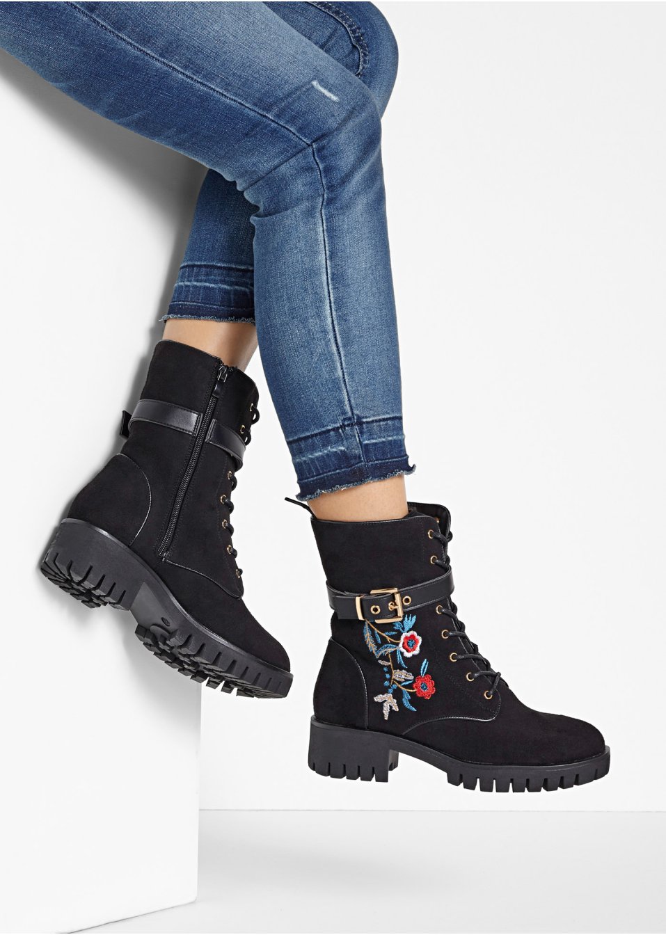 Bottes à lacets
