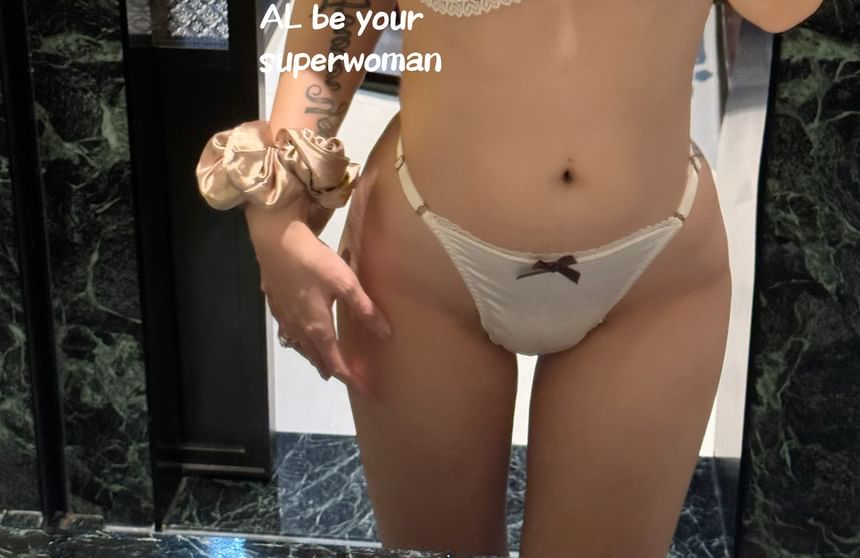 Sundewea - Satijnen bralette met strik en kantafwerking, effen, met slipje / set