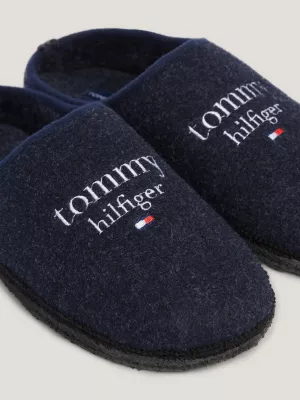 Chinelo com Bordado de Logotipo