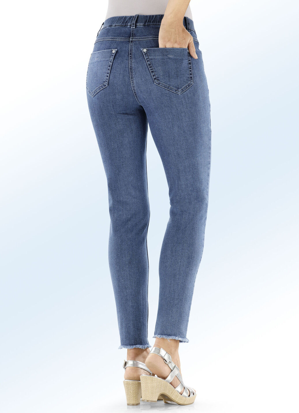 Magic-Jeans mit angesagtem Fransensaum