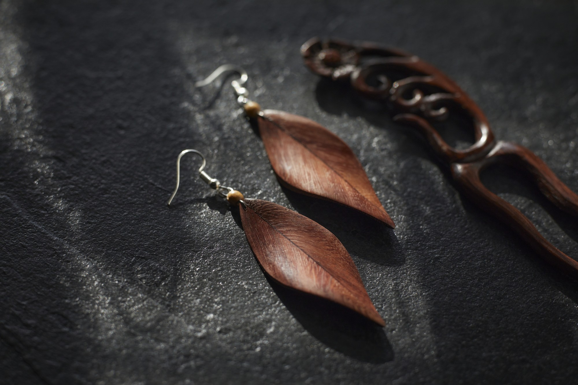 Ohrringe 'Blatt', aus Holz, H 4 cm, B 2 cm günstig bestellen