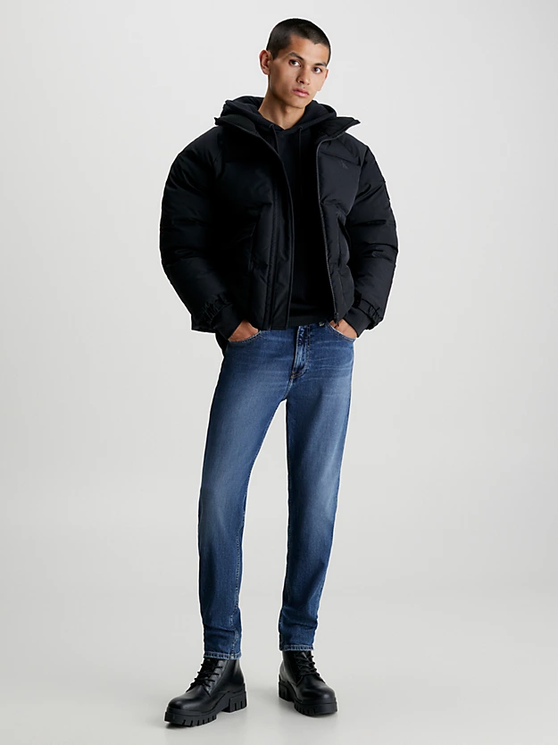 Calça jeans afunilada