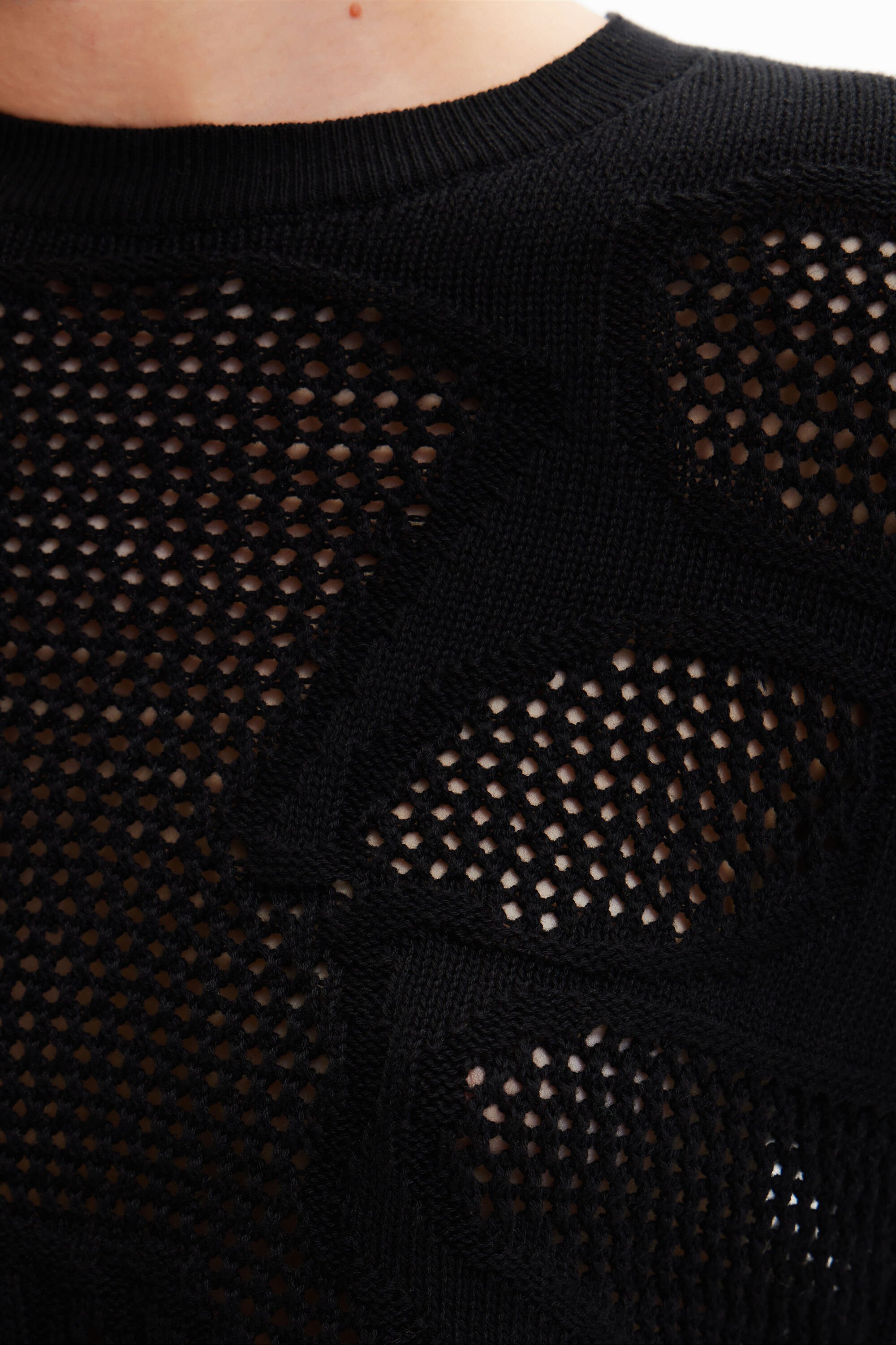Pull motifs ajourés fleur