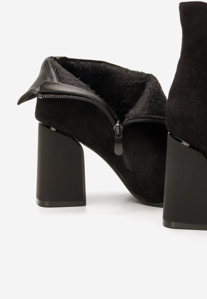 Bottines à gros talon noires Savrina