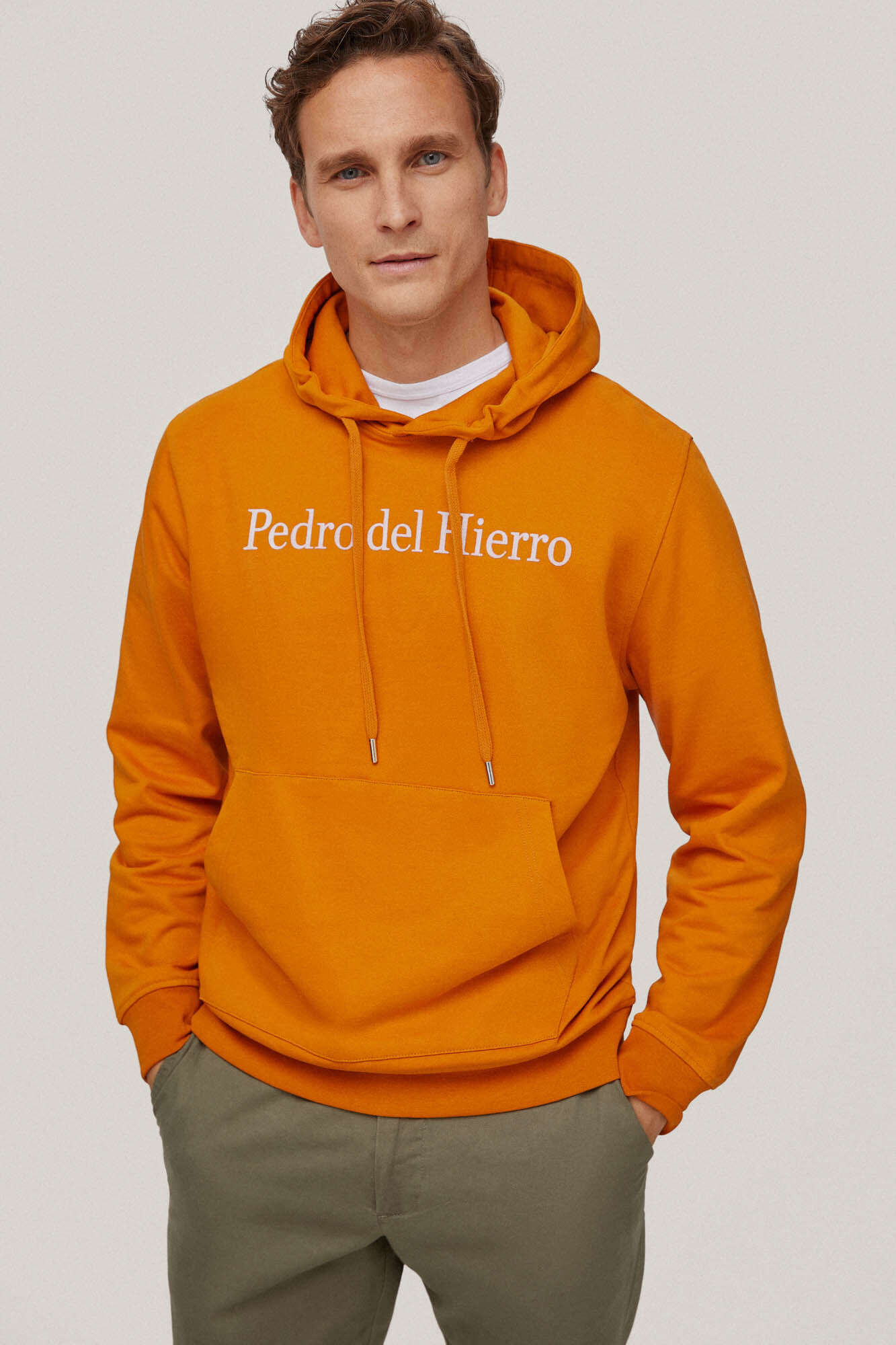 Moletom com capuz e logo - Laranja