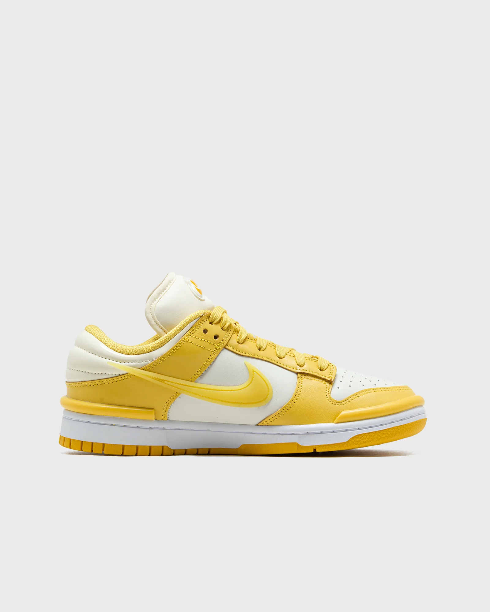 Nike W NIKE DUNK LOW  TWIST 'Vivid Sulfur'