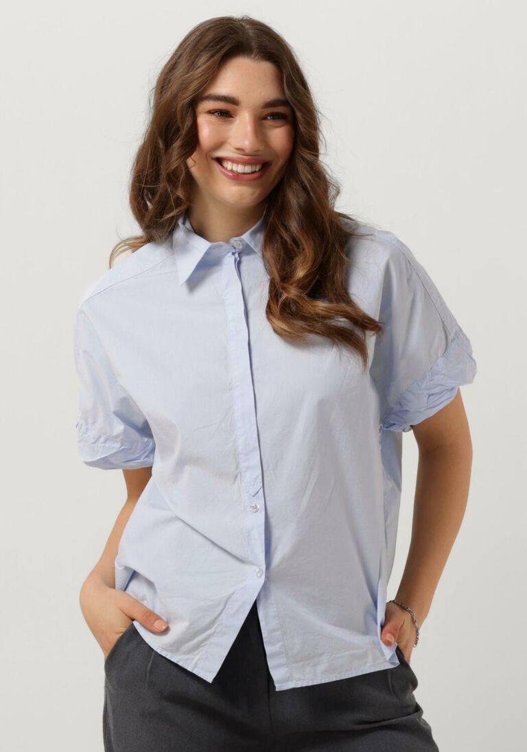 KNIT-TED lichtblauwe knit-ted blouse lizzy